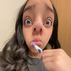 Meet your Posher, Antonella